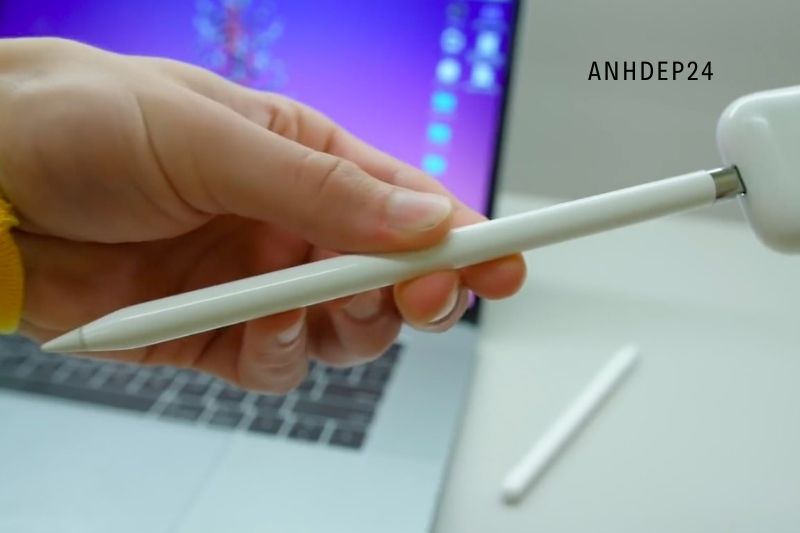 How to Charge The Original Apple Pencil
